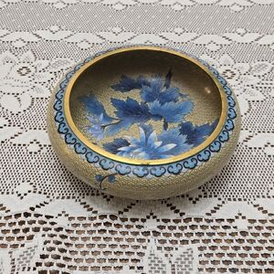 Vintage Jingfa Chinese Cloisonne Enamel Bowl 8” Wide Floral Bird Decoration MCM